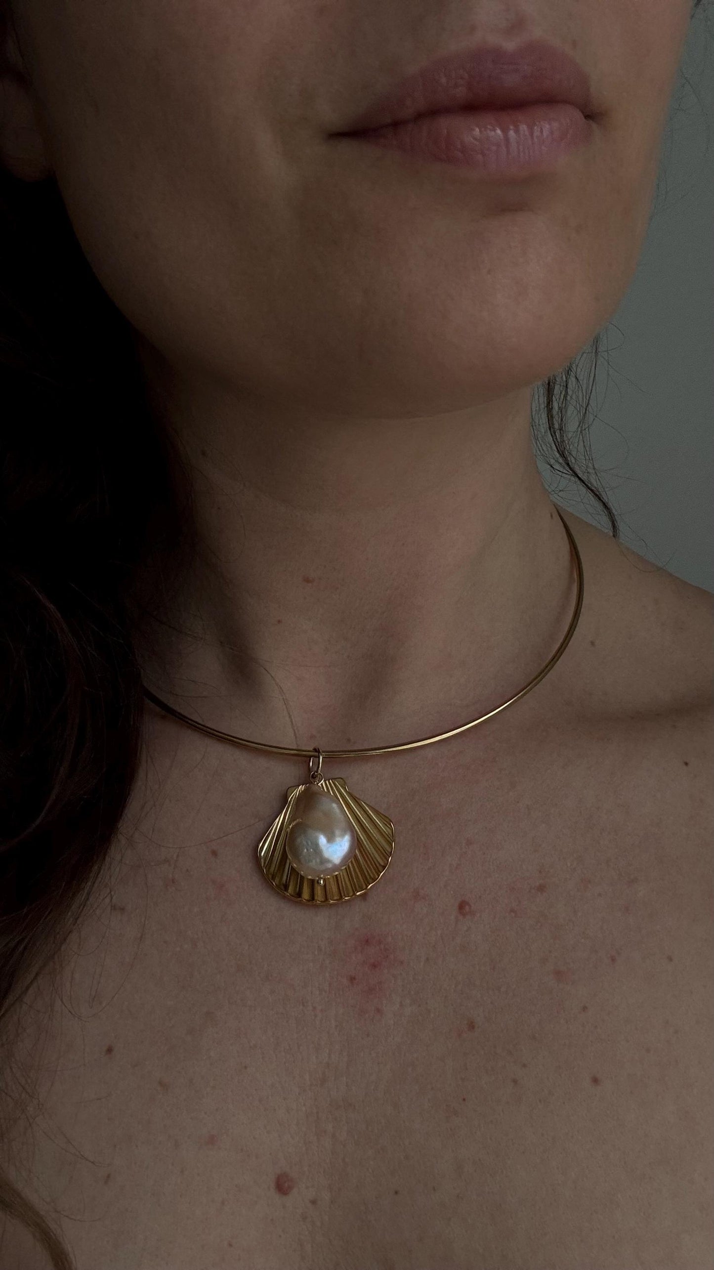 Muschel Chocker mit Barockperle