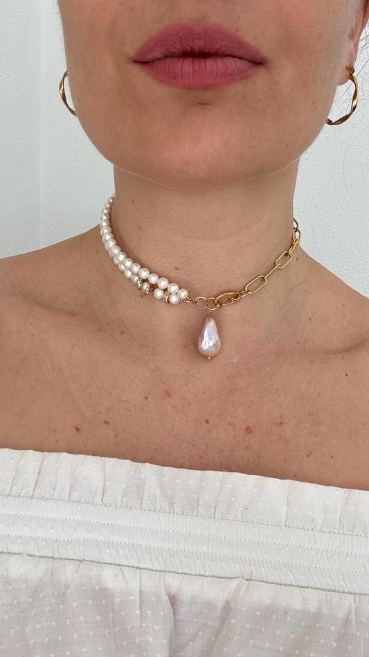 Perlenkette „Monica“ aus Süsswasserperlen & Barockperle | 18 Karat vergoldet | wasserfest